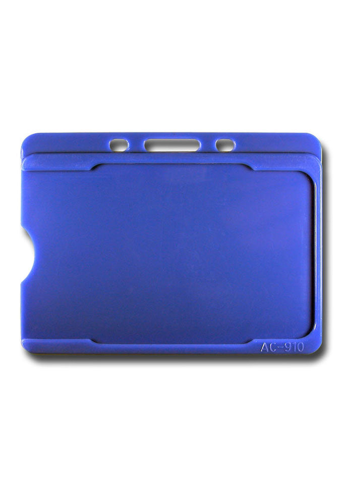 Kartenhalter, Ausweistasche, Ausweishülle, Ticketholder, ID- Kartenhalter, Ausweisetui, Klarsichthülle, Befestigungssteg, Rundloch, Langloch, Ticket holder, Ticket Aufbewahrung, Tickethülle, Schlüsselband, Messe, Festival, Verkaufsfläche, Event, Büro, blau